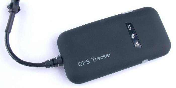 showing GPS tracker
